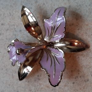 Flower brooch